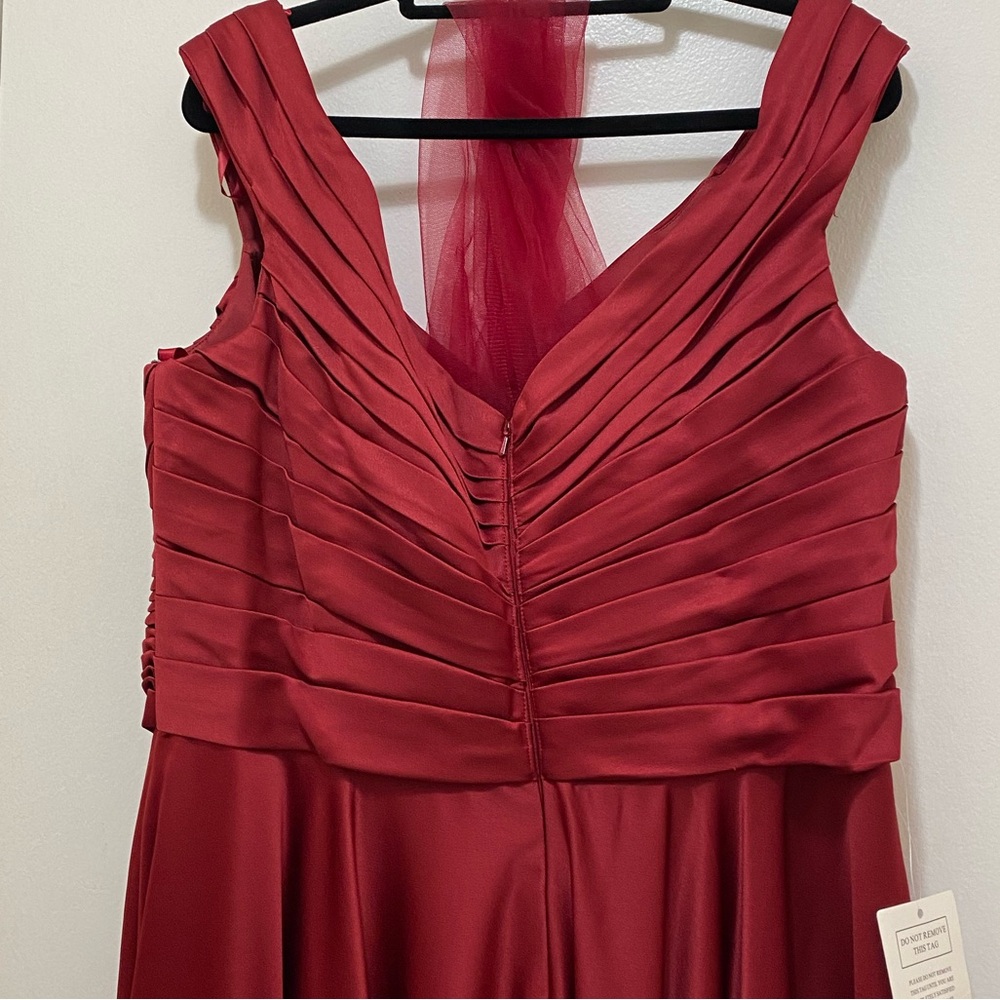 NWT Marsoni By Colors Satin Crepe Dress In Wine Color Size 16. ( M198 ) - Picture 7 of 12